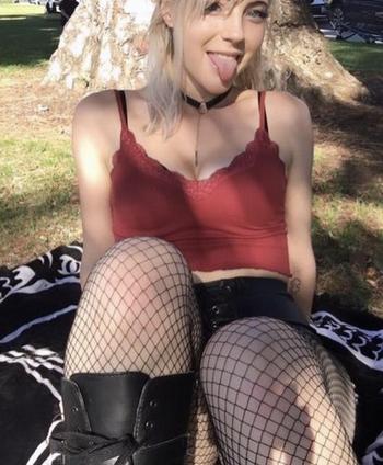 203-586-0994, 27  female escort, Anaheim