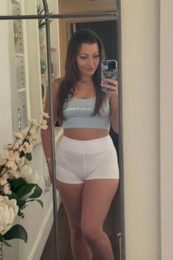 631-440-9385, 26  female escort, Anaheim